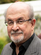 Salman Rushdie dần hồi phục sau khi bị tấn công bằng dao