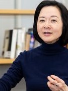 Yoko Ogawa: “Không thể tìm thấy ý nghĩa cuộc sống nếu không có sách”