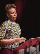 Chimamanda Ngozi Adichie: “Tôi mong từng giây quay lại bàn viết”