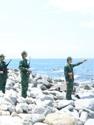 Về Bích Đầm nghe sóng khẽ lời ru