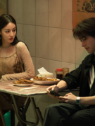 'Cú rời đất xanh': Thế giới kì ảo chồng lớp của Vĩ Ngư