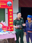 Theo chân người lính về cơ sở