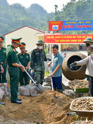 Đường về lòng dân