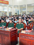 Những trang viết ngồn ngộn hơi thở chiến trường và đời sống bộ đội