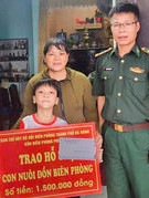 Hành trang mang theo của con nuôi Biên phòng