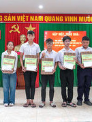 Hành trang mang theo của con nuôi Biên phòng