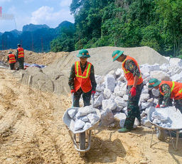 Chung tay xây ước mơ đến trường