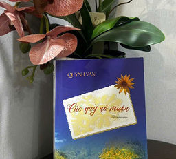 Late-Blooming Wild Sunflowers: A gentle tribute to ordinary soldiers