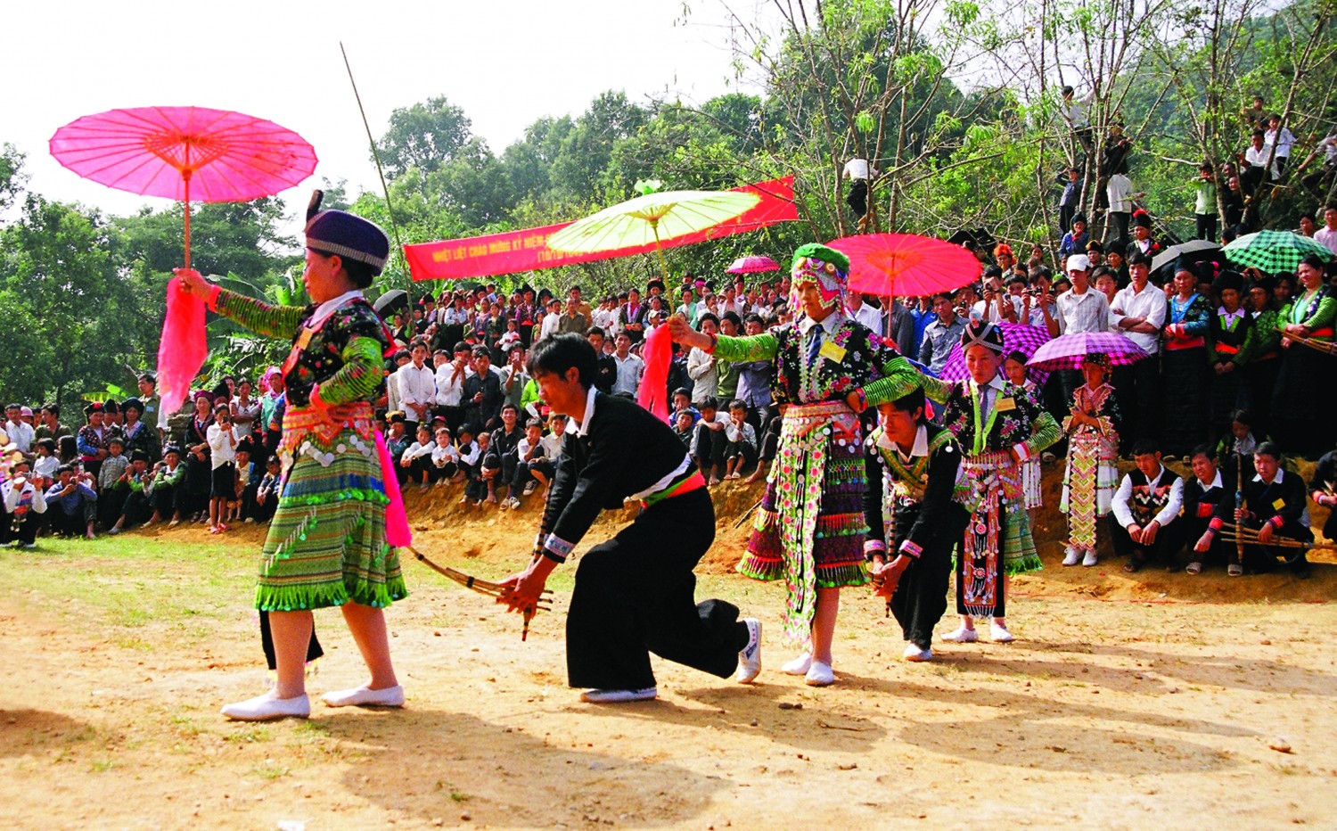 Nghệ thuật Múa Khèn của người Mông (Hà Giang) là Di sản văn hóa phi vật thể quốc gia