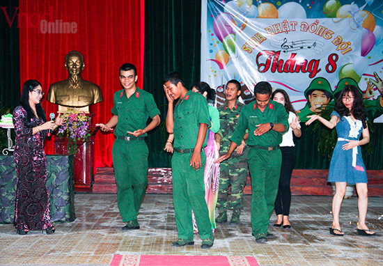 Và các nhà văn nữ trổ tài múa
