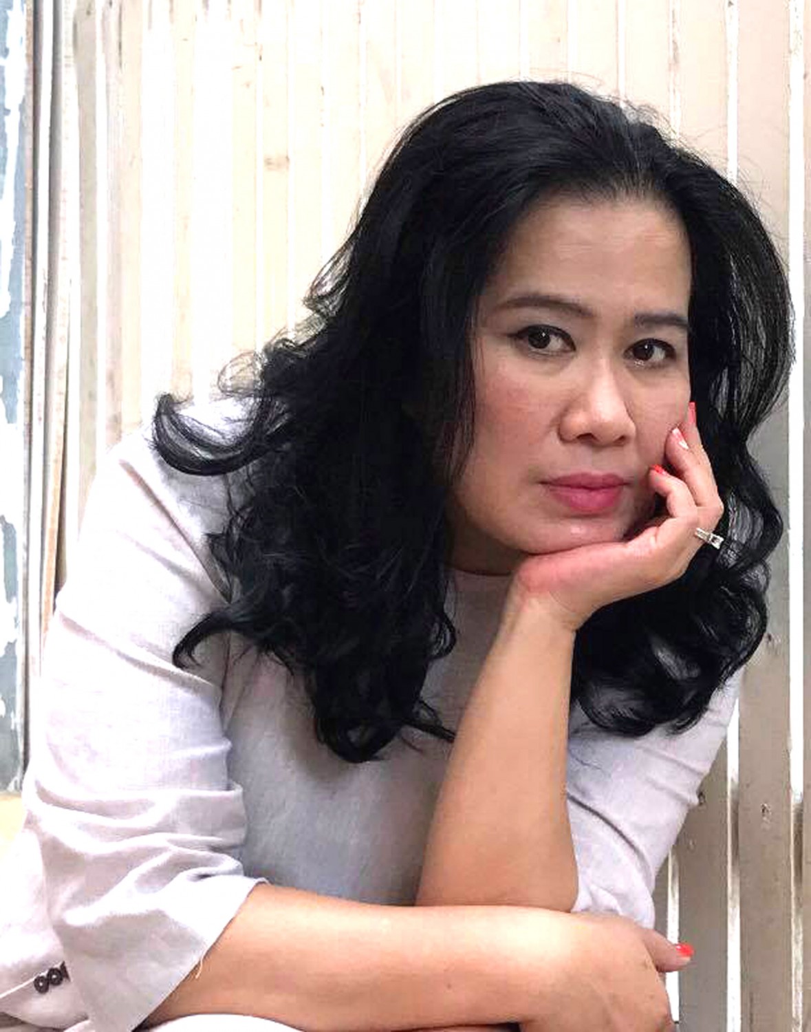 Nhà văn Nguyễn Thị Thu Huệ