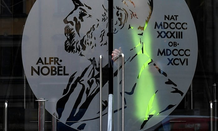nobel van hoc
