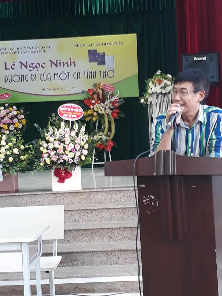 Nhà văn Sương Nguyệt Minh tham luận về Thơ Ngọc Lê Ninh